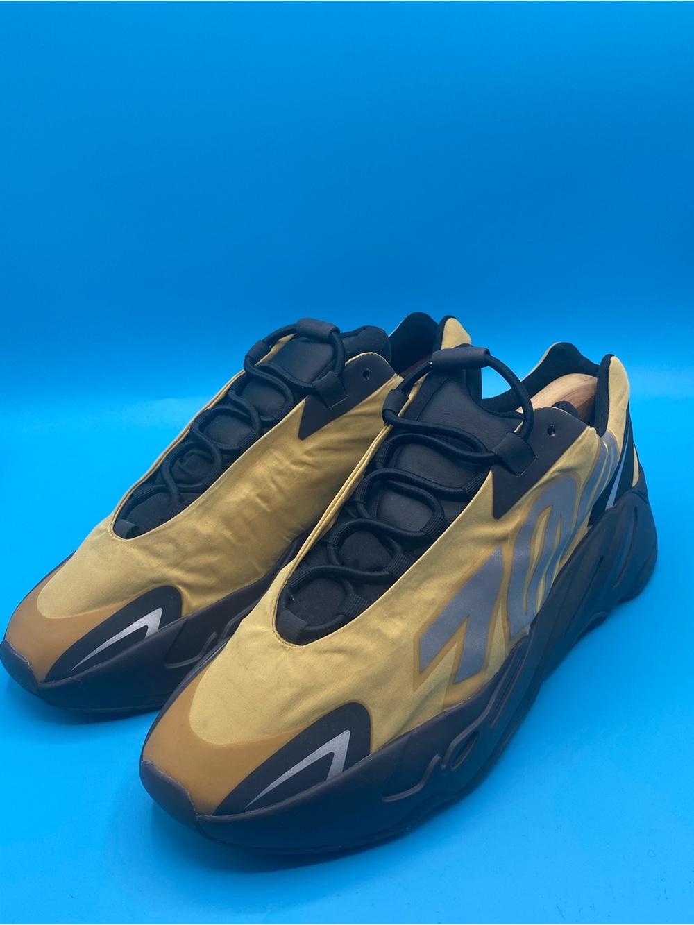 Adidas Yeezy Boost 700 MNVN "Honey Flux" - Picture 4 of 4